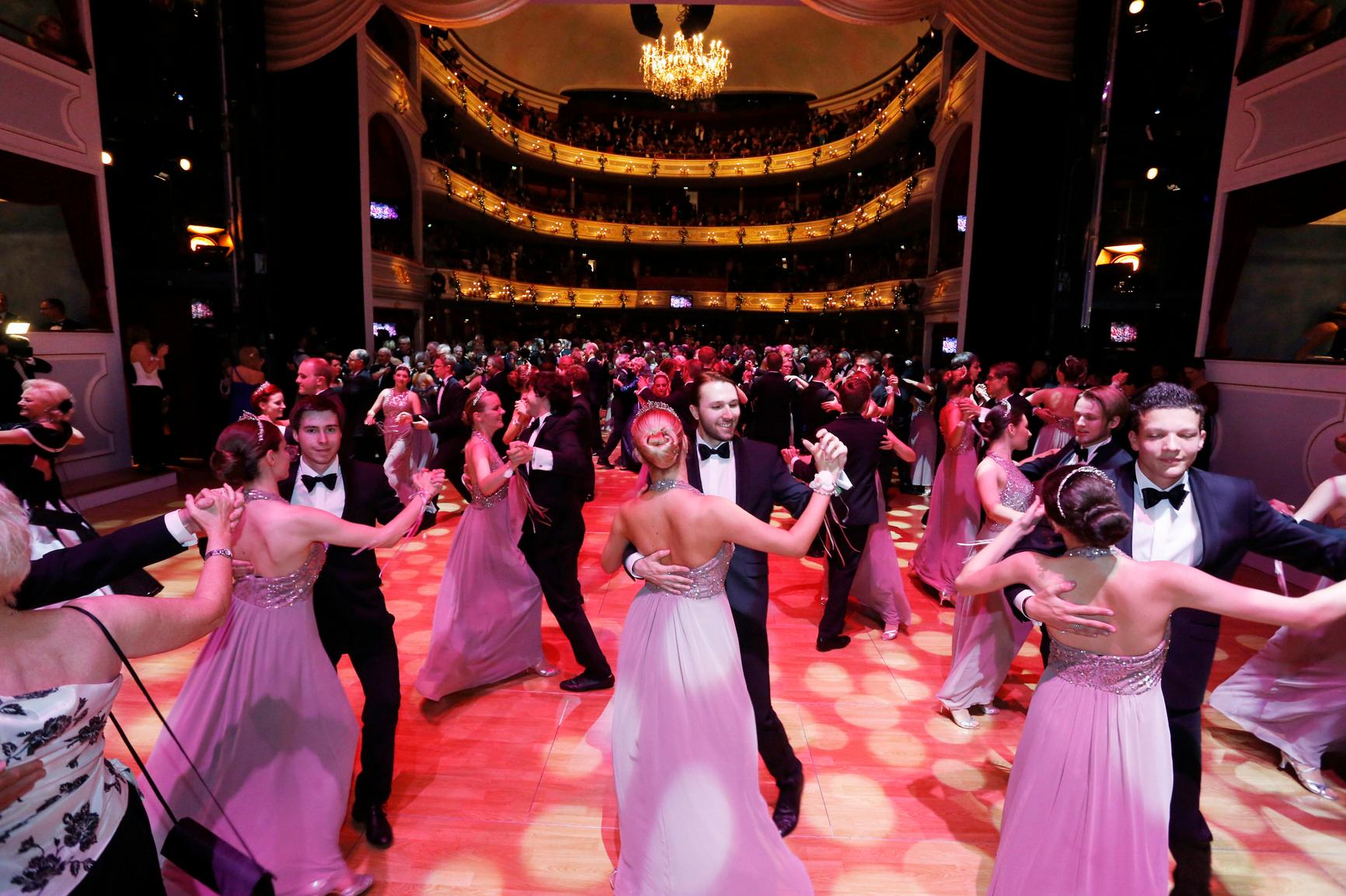 Wer Organisiert Den Opernball? – CZHQM