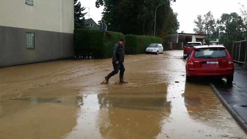Überschwemmung in Thiersheim: 180 Einsatzkräfte vor Ort