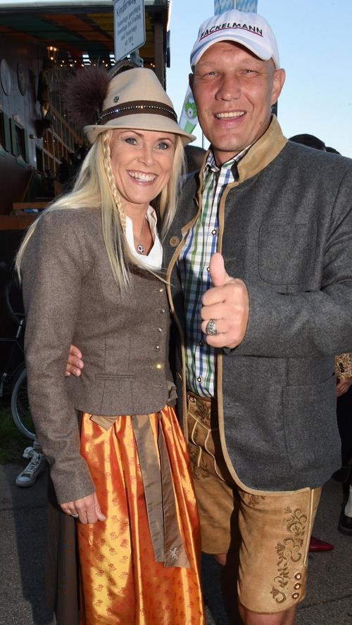 ...Axel Schulz kam mit seiner Frau Patricia zum Oktoberfest 2014.