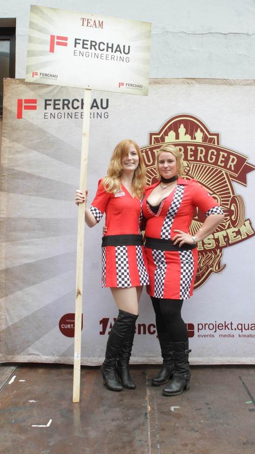 Crashs und Grid Girls: 6. Seifenkistenrennen in Nürnberg