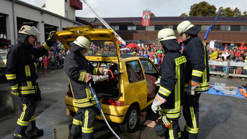 Flammen und Action: Tag der offenen Tür der Feuerwehr Erlangen