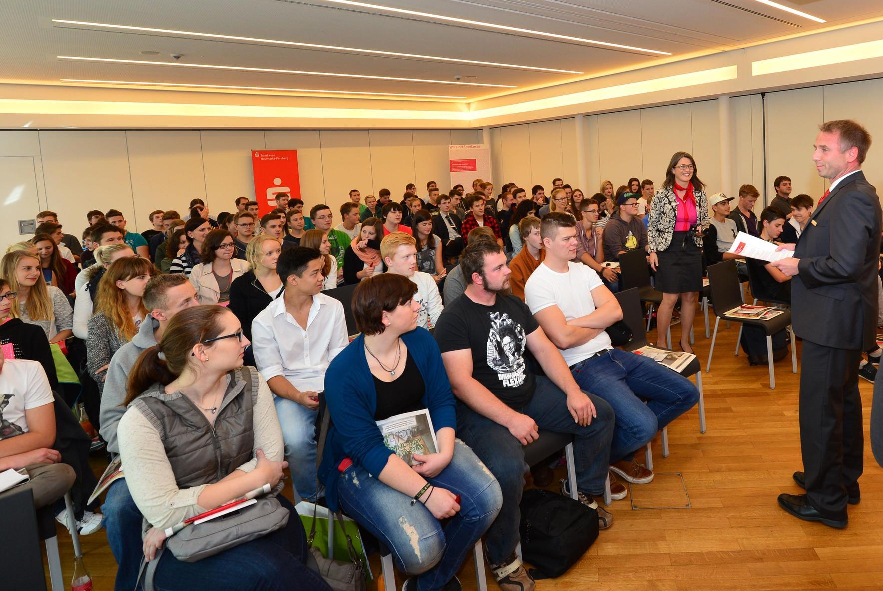 Planspiel Borse Gut Informiert Ran An Das Startkapital Neumarkt Nordbayern De