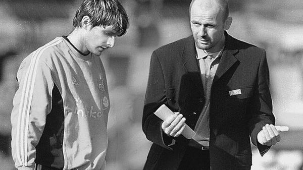 Es folgte ein Nürnberger Urgestein als Interimscoach: Thomas Brunner. 402 Spiele für den Club und vom DFB-Pokalfinale gegen Bayern München, über den Europapokal bis hin zum Regionalliga-Abstieg hatte er alles miterlebt. Rund einen Monat leitete er die Geschicke an der Außenlinie.