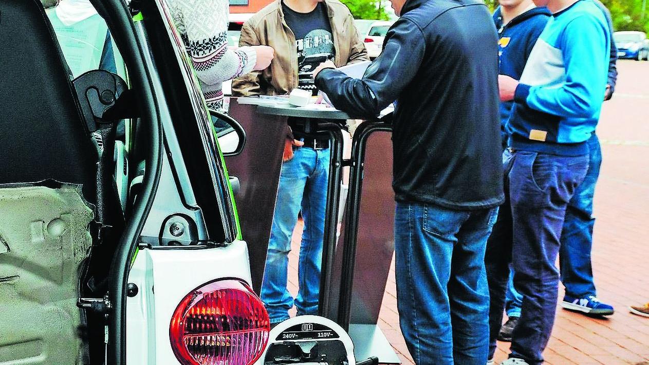 „Elektromobilitätstage“ in Roth: Die Zukunft schnurrt