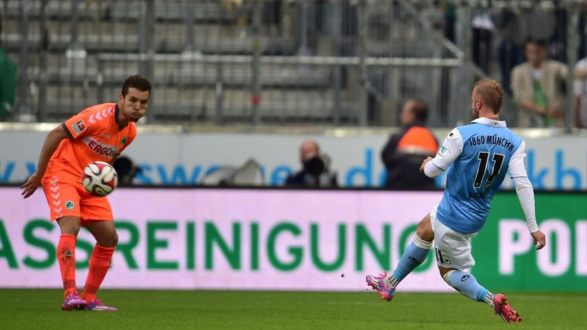 Und tatsächlich, die Münchner Löwen zeigen sich sofort bissig. In der 6. Minute setzt der ehemalige Fürther Daniel Adlung zur Flanke an, ...