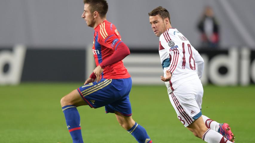 Müller bleibt cool: FCB gewinnt Geisterspiel in Moskau
