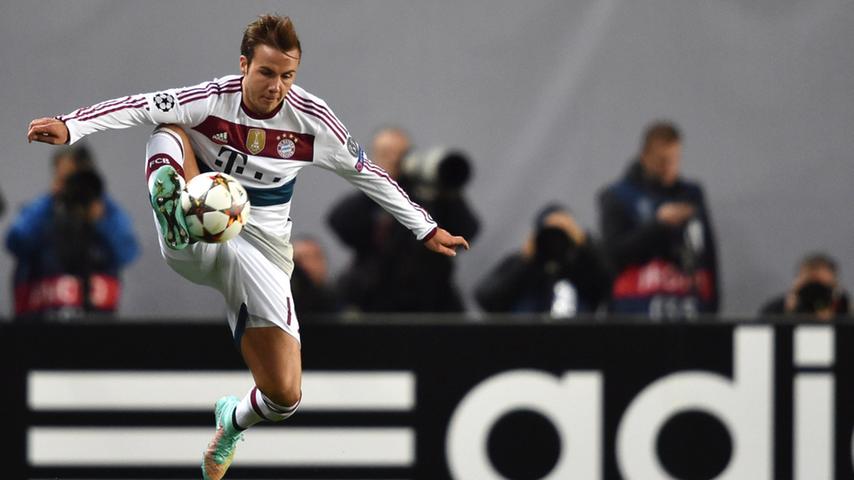 Müller bleibt cool: FCB gewinnt Geisterspiel in Moskau