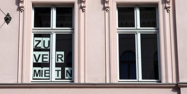 "Totalschaden": Mieter entfernt sämtliche Stromleitungen aus Nürnberger Wohnung