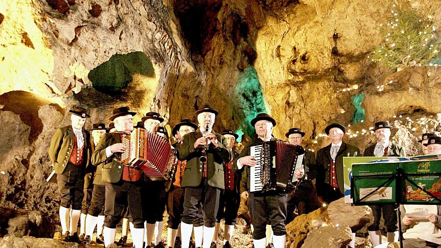 Adventssingen in der Höhle ohne Namen Adventssingen in der Höhle ohne Namen