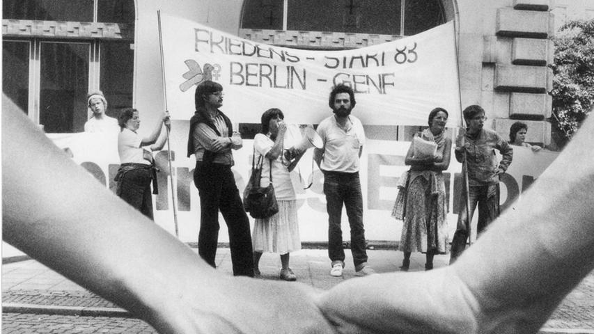 1972 hatten ihn die Nürnberger erstmals in das Kommunalparlament gewählt, damals noch als SPD-Vertreter (links im Bild). Doch zusammen mit Parteikollege Klaus-Peter Murawski (r.)...