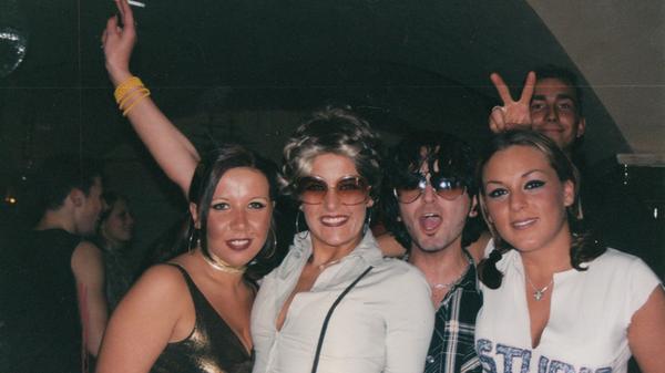 Wenn ich am Freitagabend müde auf die Couch sinke, dann denke ich manchmal an vergangene Zeiten zurück und bin sehr erleichtert. Ich muss nichts vorhaben!