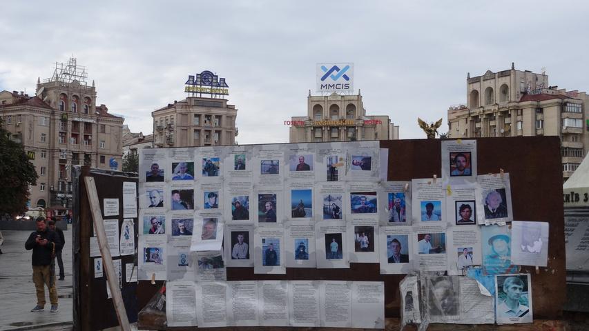 Goldene Dächer und die Not der Flüchtlinge in Kiew
