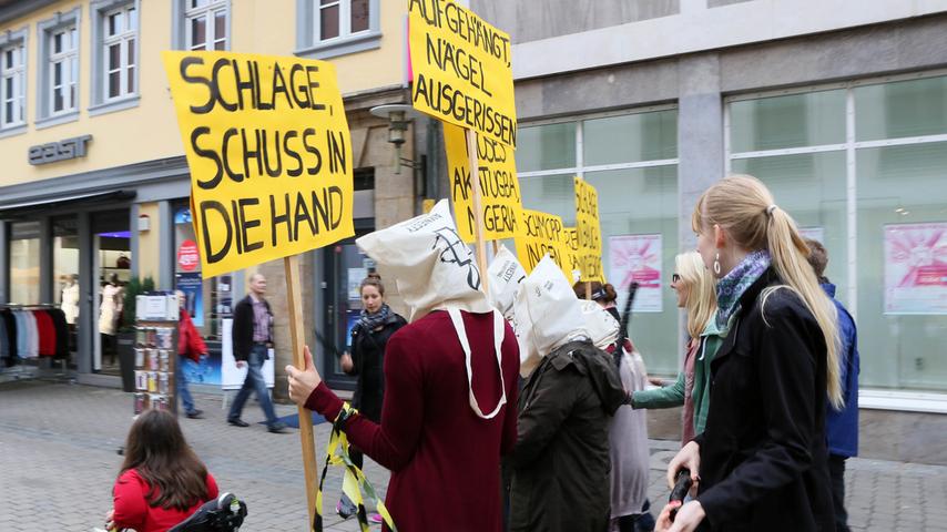Amnesty International protestiert in Erlangen gegen Folter