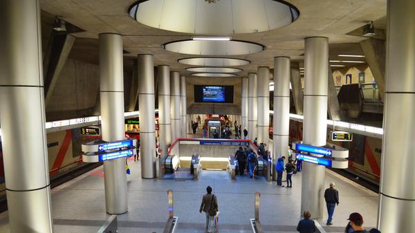 2020 feiert der U-Bahnhof Plärrer 40-jähriges Jubiläum. Den zweitgrößten Verkehrsknotenpunkt Nürnbergs nutzten 2019 55.900 U-Bahn-Fahrgäste zum Ein- und Aussteigen.