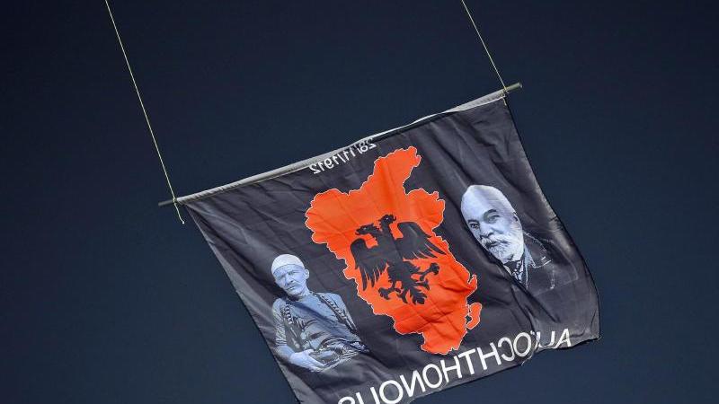 Drohne über Belgrad: Fürths Mavraj mahnt nach Flaggen-Eklat