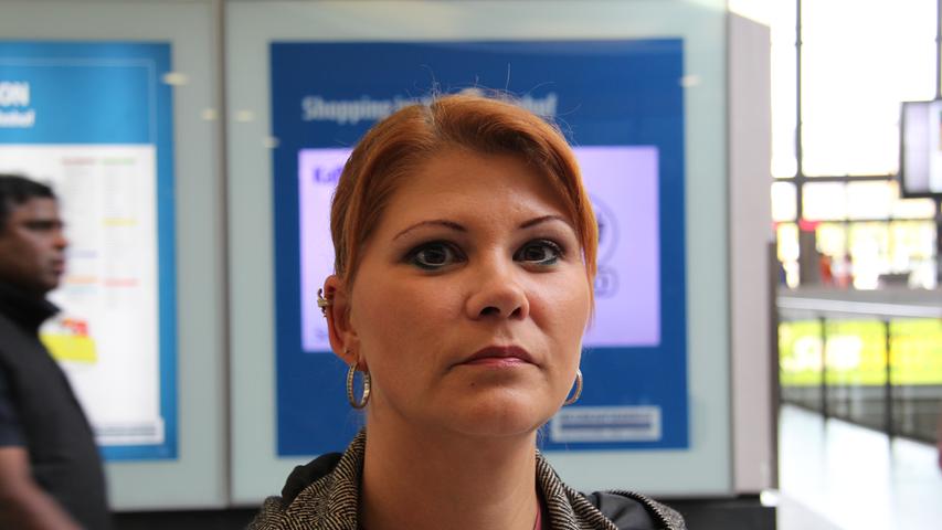 Anja Dönemci (40): "Ich fahre nicht oft Bahn und bin auch heute nicht vom Streik betroffen, daher ist er mir relativ egal. Sie können ja streiken, aber ob das wirklich was bringt?"