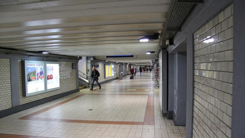 Am späten Nachmittag war es am Bahnhof dann etwas leerer als sonst. Die meisten Bahnkunden hatten sich bereits nach Alternativen umgesehen.
