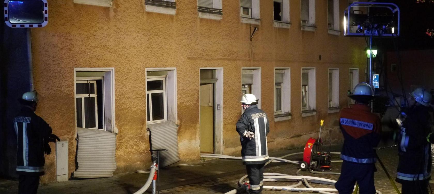 Kripo ermittelt: Brandstiftung in Schwabacher Mehrfamilienhaus