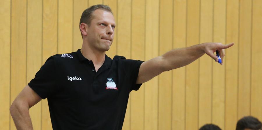 Sechs neue Spieler hat der Basketball-Zweitligist rent4office Nürnberg für die neue Saison 2015/16 verpflichtet. Headcoach Ralph Junge hat für uns jeden seiner Neuzugänge eingeschätzt.