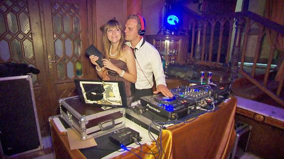 Bauer sucht Frau: Wasserspiele, Küsse und ein cooler DJ Gunther