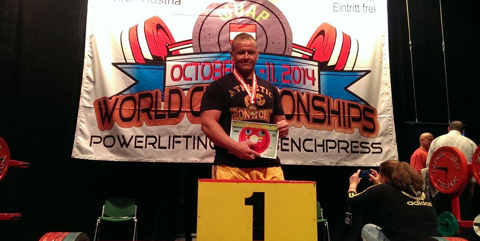 Kraftdreikämpfer Sven Lorenz ist Weltmeister der Amateure