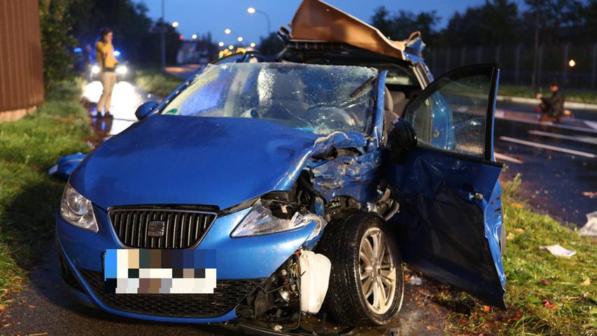 Schwerer Unfall: Autos stießen in Bamberg frontal zusammen