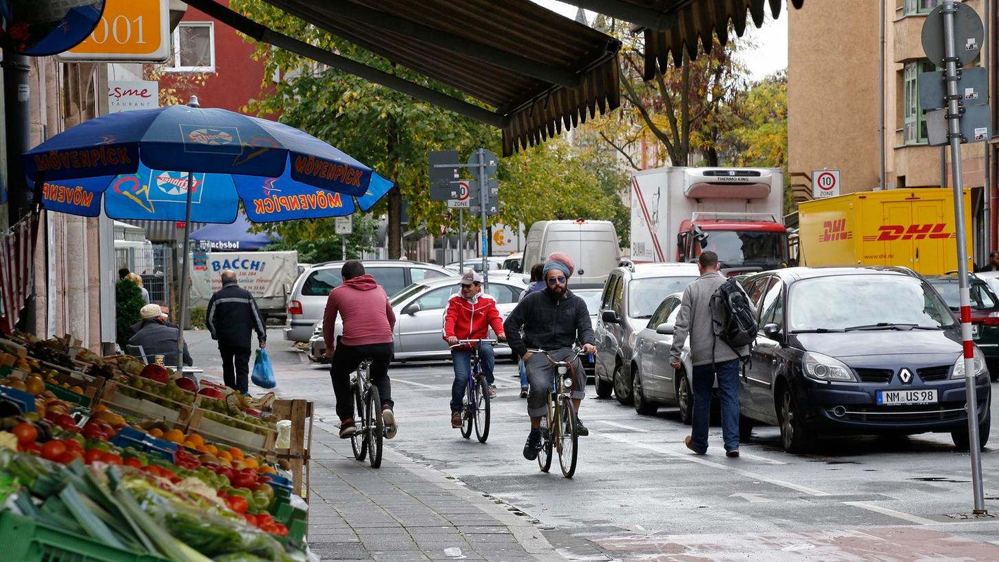 Der Stadtteilarbeitskreis Gostenhof-Ost ist unzufrieden mit der Verkehrssituation im Viertel, zum Beispiel in der Gostenhofer Hauptstraße.