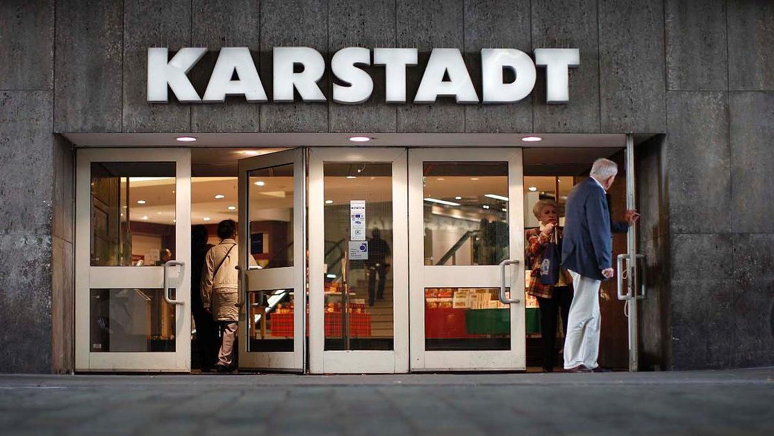 Die Corona-Krise hatte den ohnehin angeschlagenen Warenhauskonzern Galeria Karstadt Kaufhof schwer getroffen.