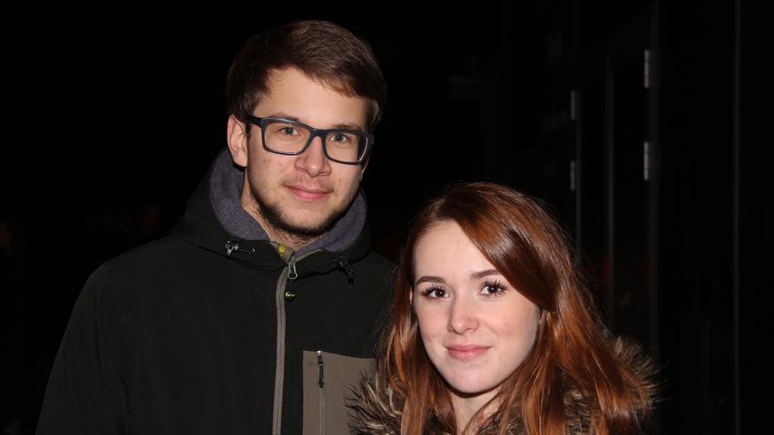 Stefan Pfund (19) und Emily MacKenzie (20) freuten sich auch schon auf den Abend. "Das Neue Museum ist eine schöne Location. Da möchte ich heute noch hin," verrät Emily.