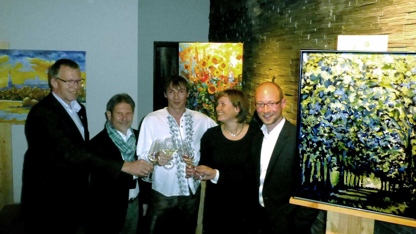 Markus und Miriam Meier (v. r.), Bürgermeister Harald Endres und Markus und Miriam Meier (v. r.), Bürgermeister Harald Endres und