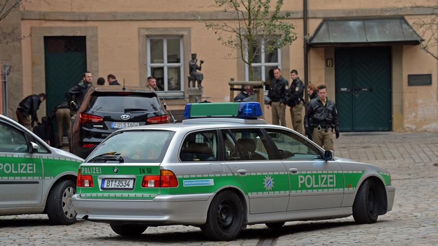 Mann mit Messer und Hase: Polizeieinsatz in Forchheim