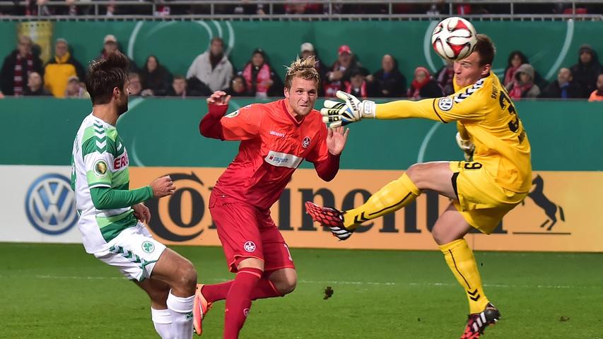 Kaiserslautern geht dank des Doppelpacks von Hofmann frühzeitig mit 2:0 in Führung.