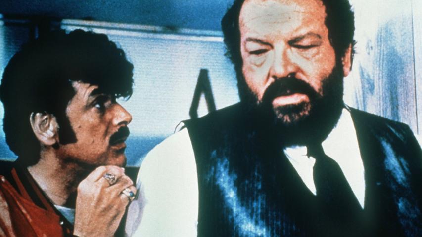 1982 jagt Spencer in der Actionkomödie "Bud, der Ganovenschreck" als Spezialpolizist Alan Parker einen Juwelendieb und sorgt für allerhand amüsante Prügelein.