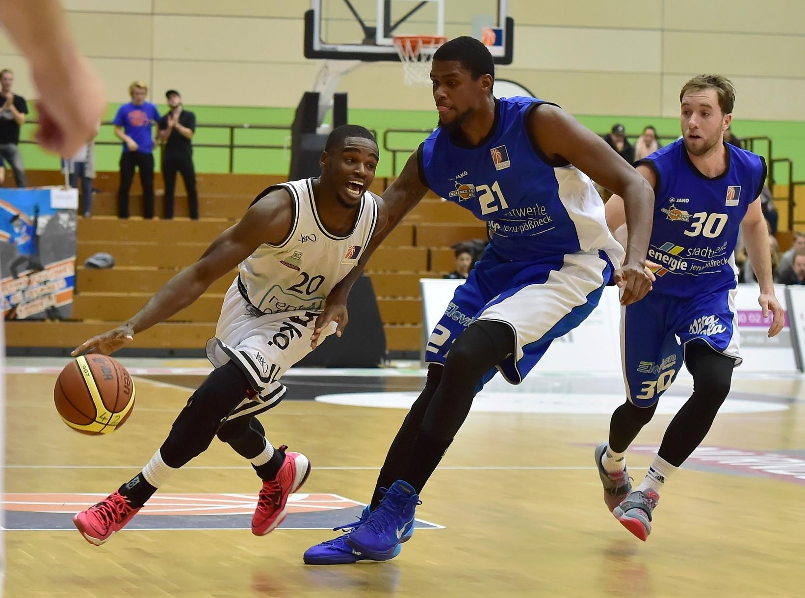 Spitzenbasketball In Der Noris Aber Keine Zuschauer Sport