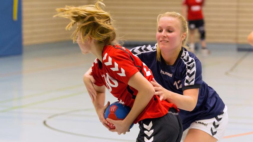 Steiner Handballerinnen wahren weiße Weste gegen Altenberg