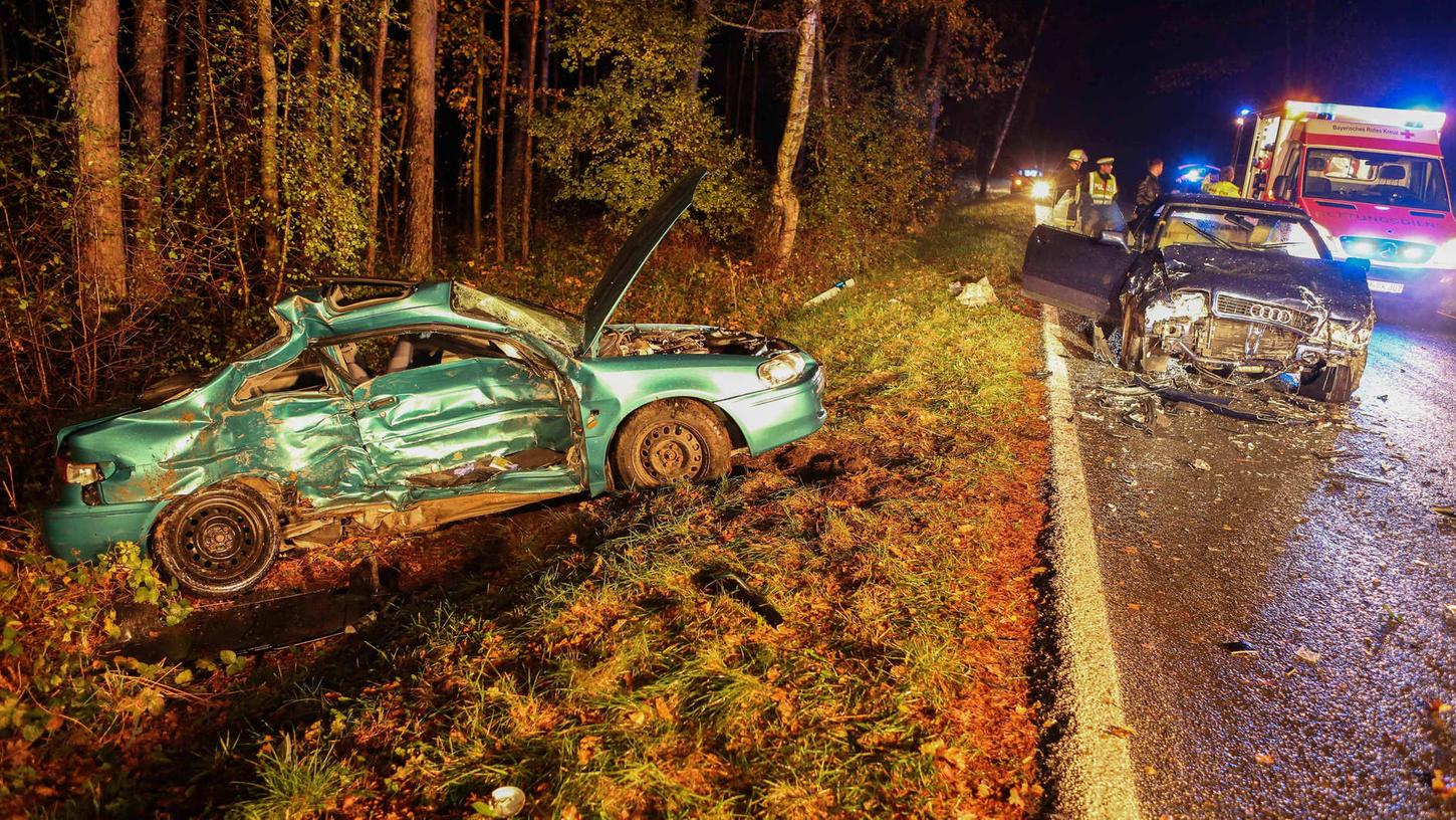 Die 26-jährige Fahrerin des Toyota starb bei dem Unfall am Mittwochabend.