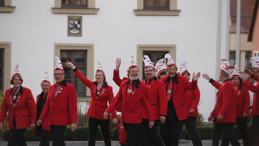 Rathaussturm der Garde startet fünfte Jahreszeit in Pegnitz