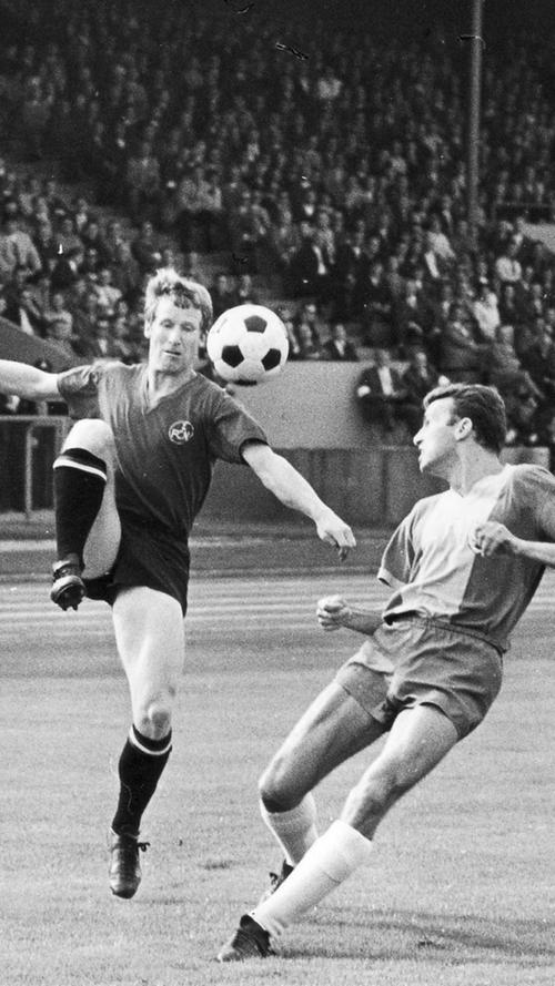 1964 standen sogar zwei Schweizer gleichzeitig im Nürnberger Kader. Anton Allemann, dribbelstarker Linksaußen, kam in 50 Bundesligaspielen auf acht Tore, wurde nach zwei Jahren allerdings wieder weggeschickt.