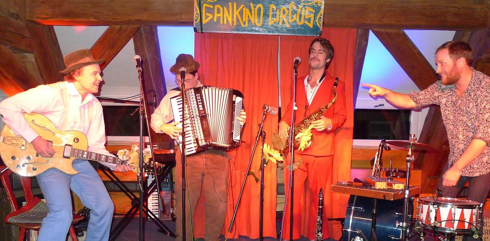 „Gankino Circus“ pimpt brave Volksmusik mit viel Rhythmus