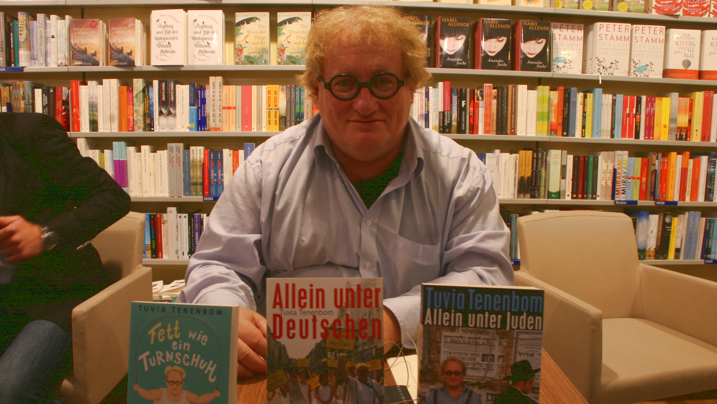 Tuvia Tenenbom stellte am 19. November im Buch und Medienhaus Hübscher seine Bücher "Allein unter Deutschen" und "Allein unter Juden" vor.