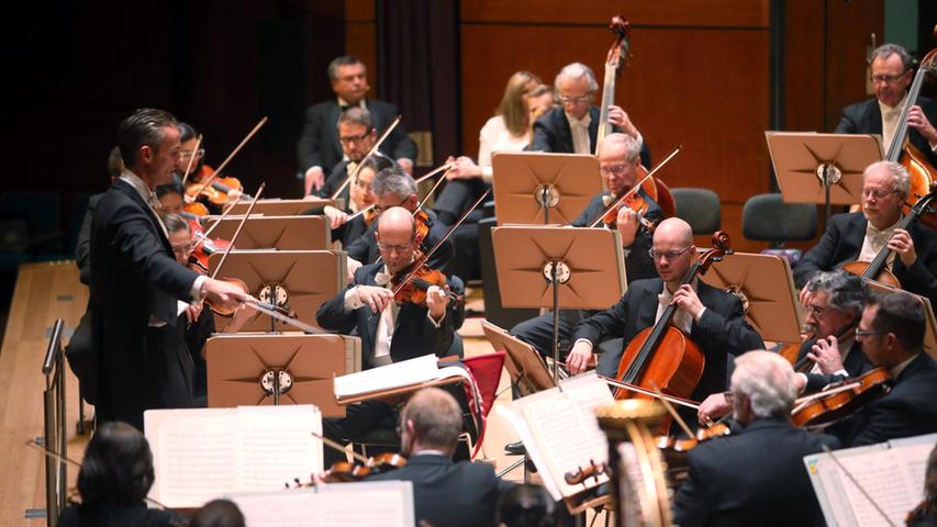 Die Nürnberger Symphoniker gaben ihr bestes, um dem Publikum einen musikalischen Rückblick auf das vergangene Sportjahr zu bieten.