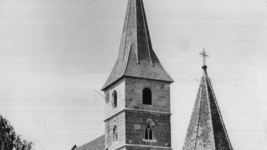 Wahrzeichen des Knoblauchslandes: Die Wehrkirche in Kraftshof