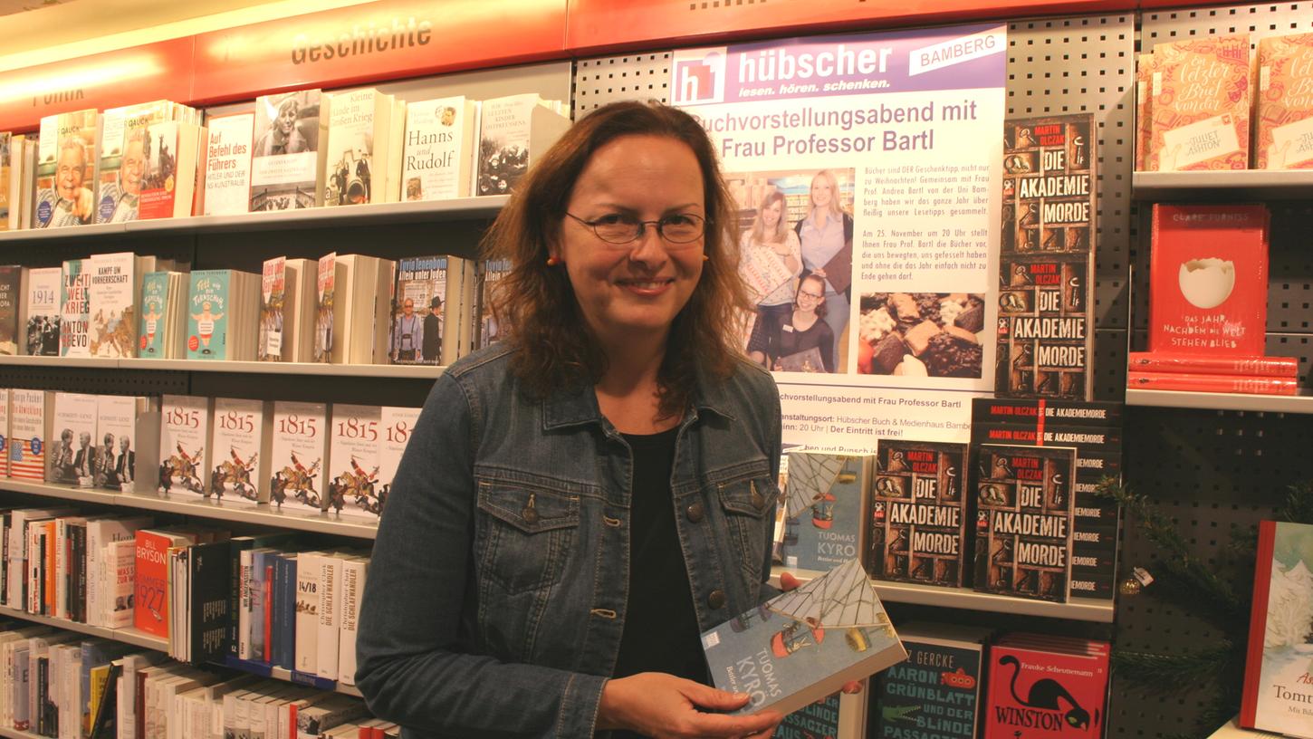 Andrea Bartl stellte am 25. November im Buch und Medienhaus Hübscher ihre Buchempfehlungen für das Jahr 2014 vor.