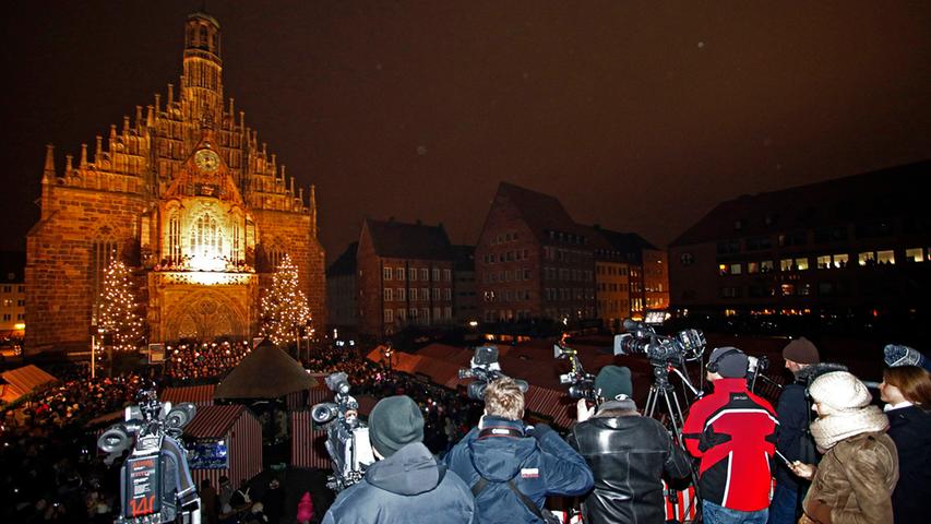 Als das Rampenlicht auf die Frauenkirche fiel, waren die Linsen aller Kameras in dieselbe Richtung gerichtet. Der BR übertrug das Event live und deutschlandweit.
