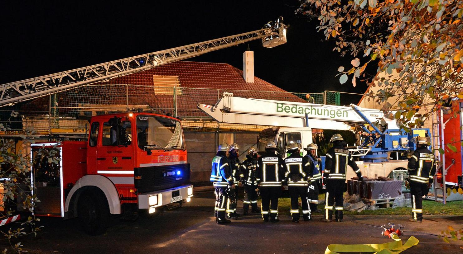 Die Bewohner in der Telemannstraße haben den Schwelbrand am Freitagabend rechtzeitig entdeckt.