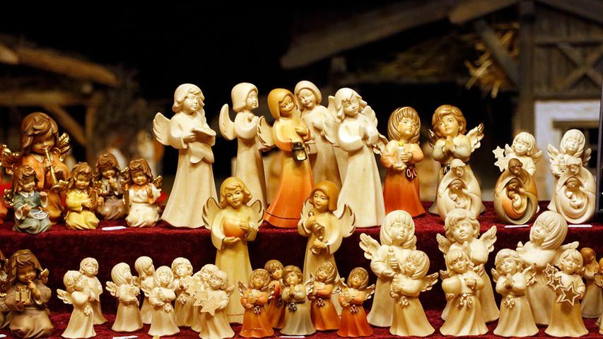 Krippenspiel und Christkind: Der Neumarkter Weihnachtsmarkt