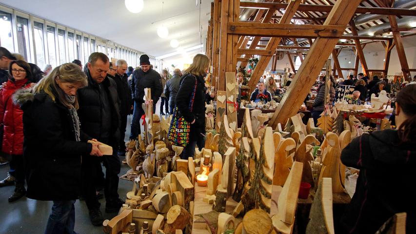 Kunsthandwerker und Hobbykünstlermarkt in Neumarkt