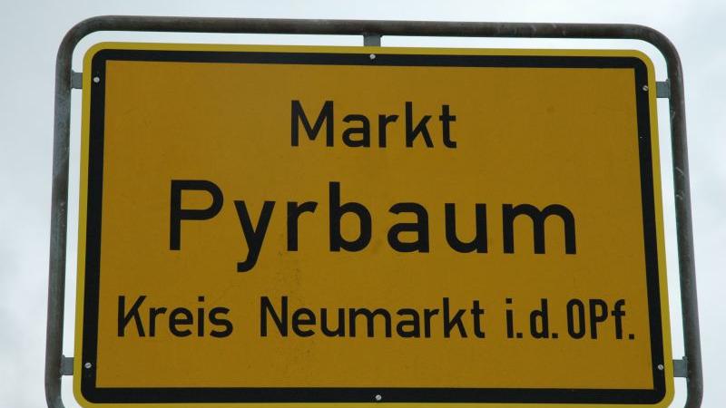 Pyrbaum und die Stadt Velburg haben 50, 100 und 150 Euro für alle Rassen festgelegt.