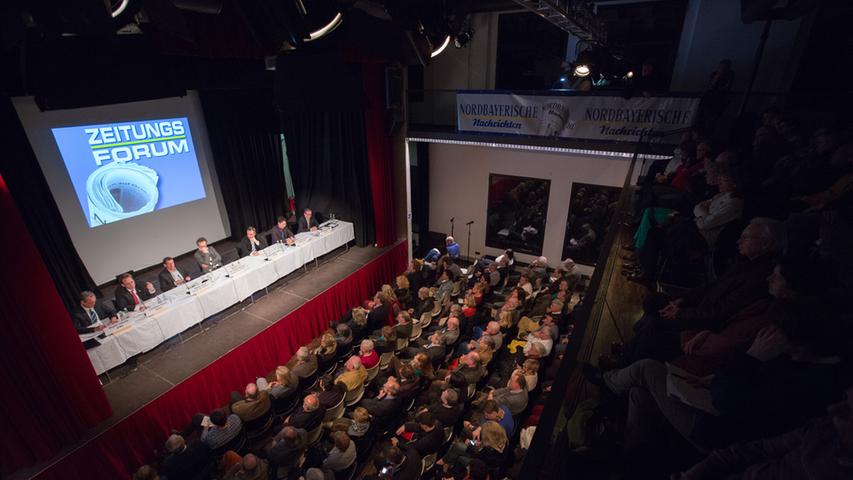 Wer wird der neue Landrat? Das NN-Zeitungsforum in der Fortuna Kulturfabrik in Höchstadt gibt eine Entscheidungshilfe. Es kandidieren Martin Oberle (FW), Christian Pech (SPD), Manfred Bachmayer (B´90/Gruene), Michael Dassler (FDP) und Alexander Tritthart (CSU). Letzterer gewinnt.