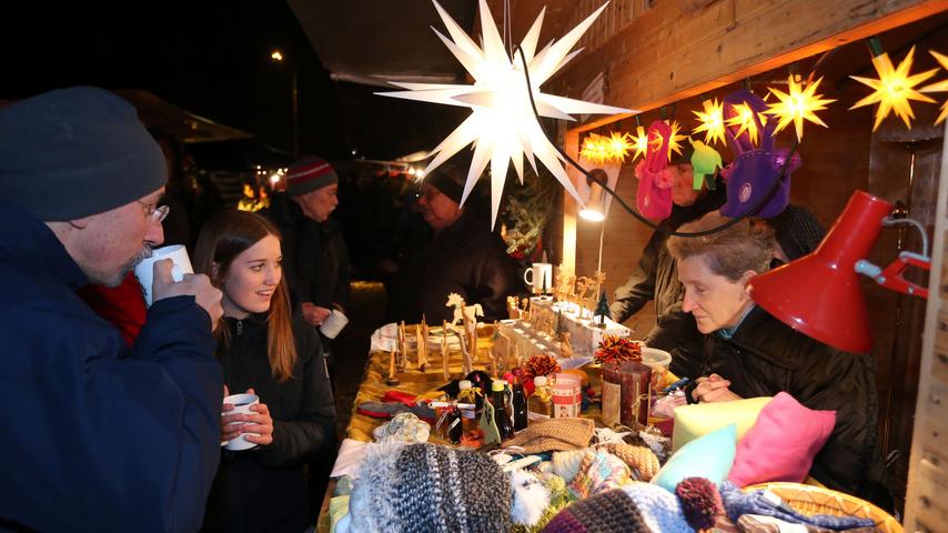 Schlemmen bis der Bauch rund ist: So lautet wohl das Motto des Reichelsdorfer-Mühlhofer Weihnachtsmarktes, bei dem es vom 28. bis 30. November wieder etliche Buden mit Leckereien gibt.